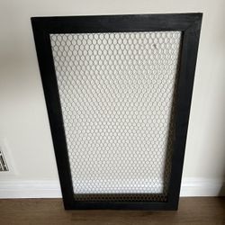 Homegoods Chicken Wire Memory Frame 28” x 18”