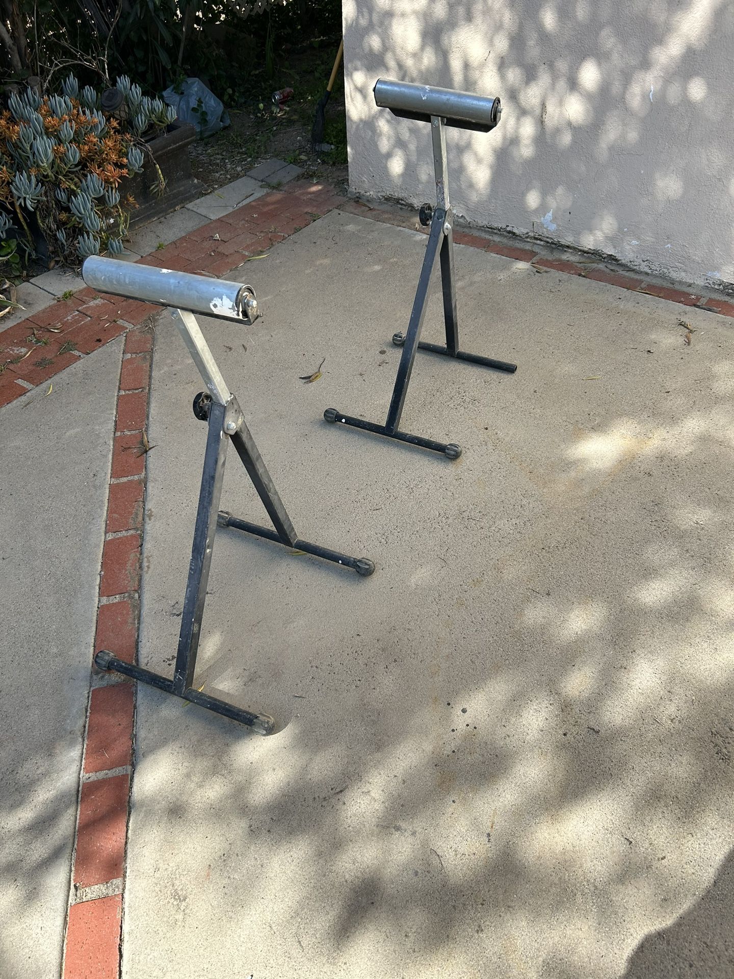 Rolling Stands