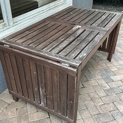 Teak expandable table