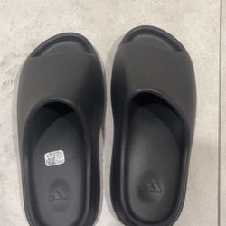 Yeezy Slides