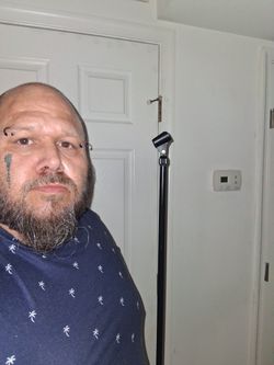 6 Ft. Cast Iron Base Adjustable Mic Stand (Radio Shack Brand)