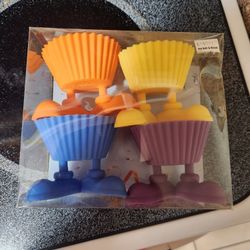Wilton Brand Silly Feet Silicone Cupcake Stands