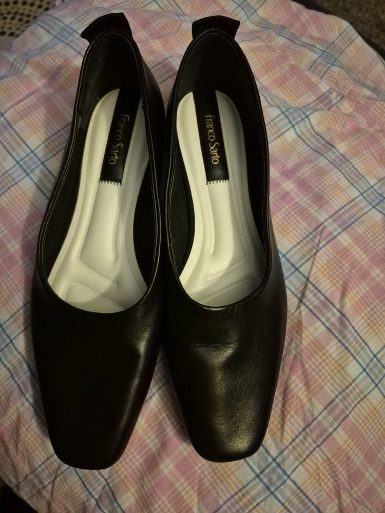 FRANCO SARTO SIZE 9 M ORIGINAL PRICE $120.
