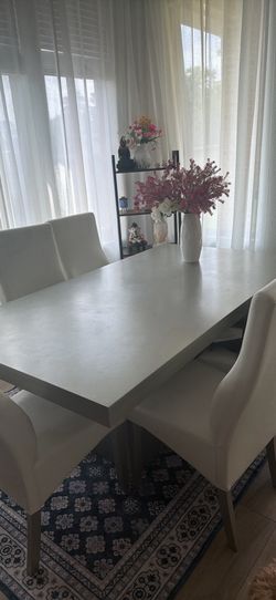 Dinning Table with 6 chair