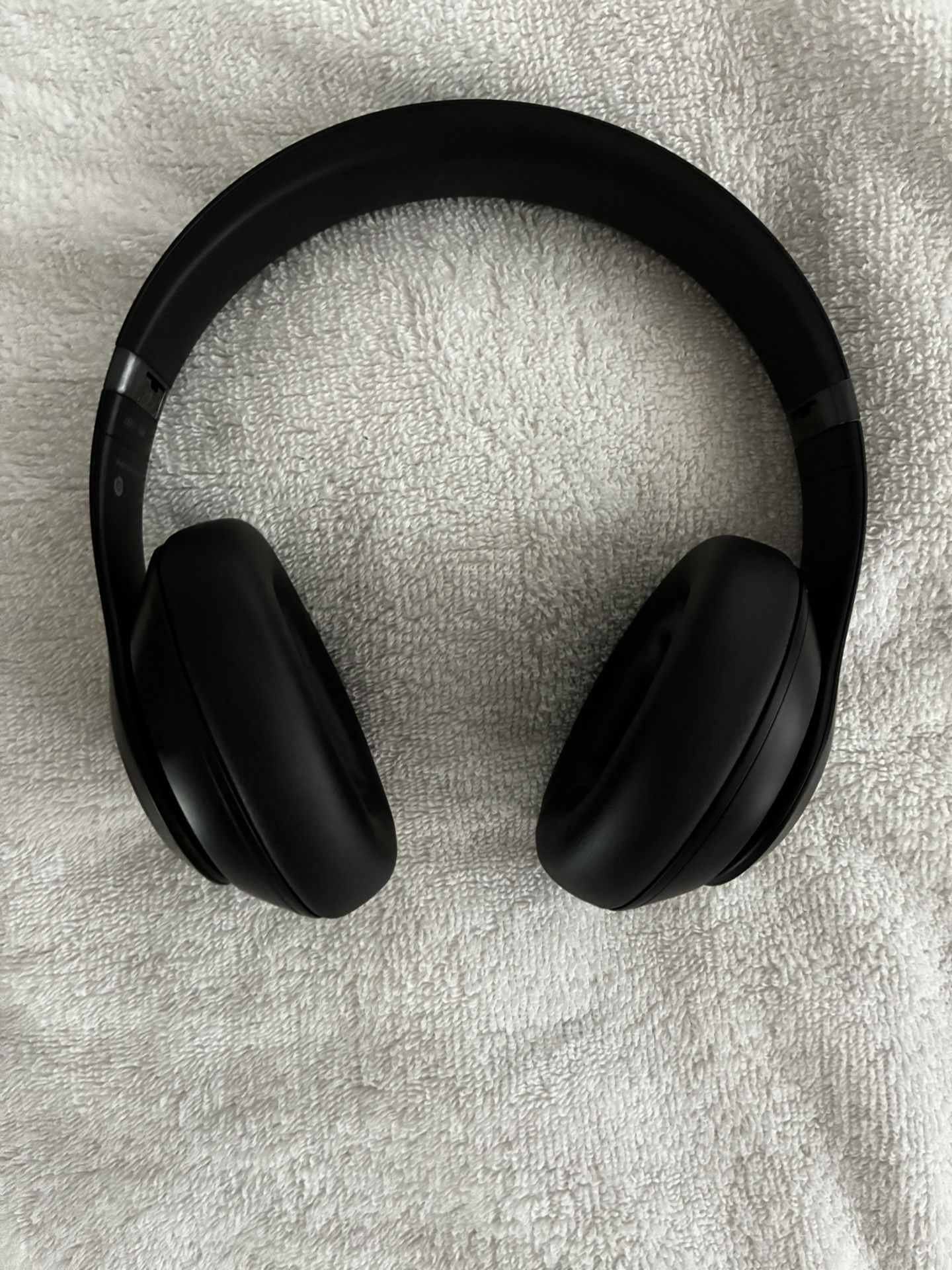 2025 Beats Studio Pro