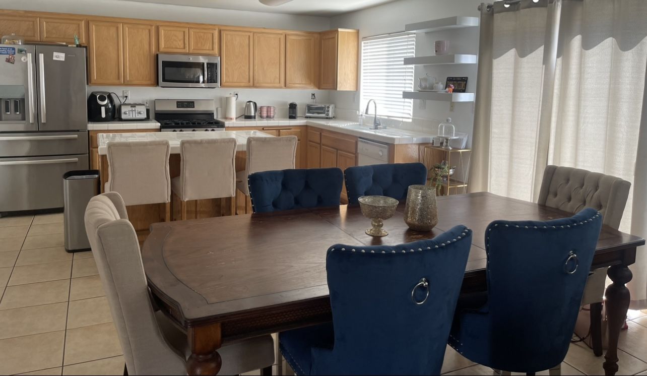 Dinning Table