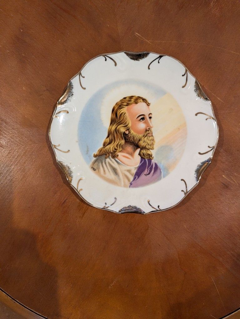 Decorative Pray Plate the Face Of Jesus Trimed In 18k Gold