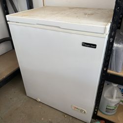 Magic Chef Freezer