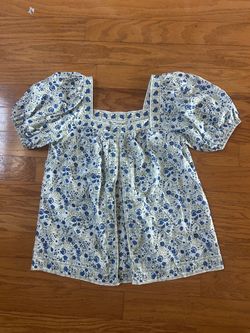 NWT Max Studio women floral top size XS