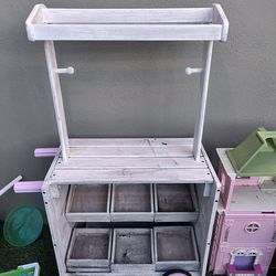 Children’s farmer’s market stand