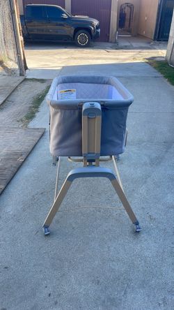 Baby Bassinet with Stand and Wheels