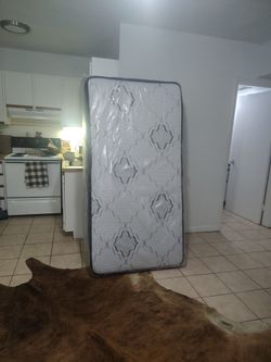 Twin mattress