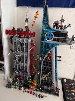 Daily Bugle and Avengers Lego 76178  & 76269