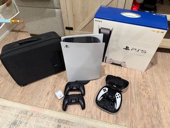 PS5 Disc Edition Bundle + DualSense Edge Controller + 2 DualSense Controllers + Headset