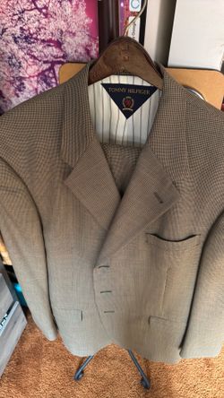 light beige suit Tommy Hilfiger