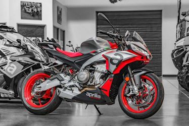 2022 Aprilia Tuono 660