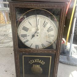 Clock antique Standard