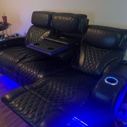 Boyington Dual Power Recliner
