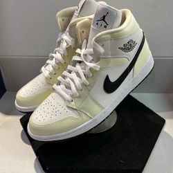 NIKE AIR JORDAN 1 MID SE COCONUT MILK