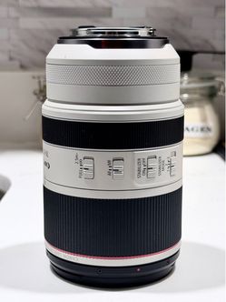 Canon RF 70-200L-Series Zoom-PRISTINE!!