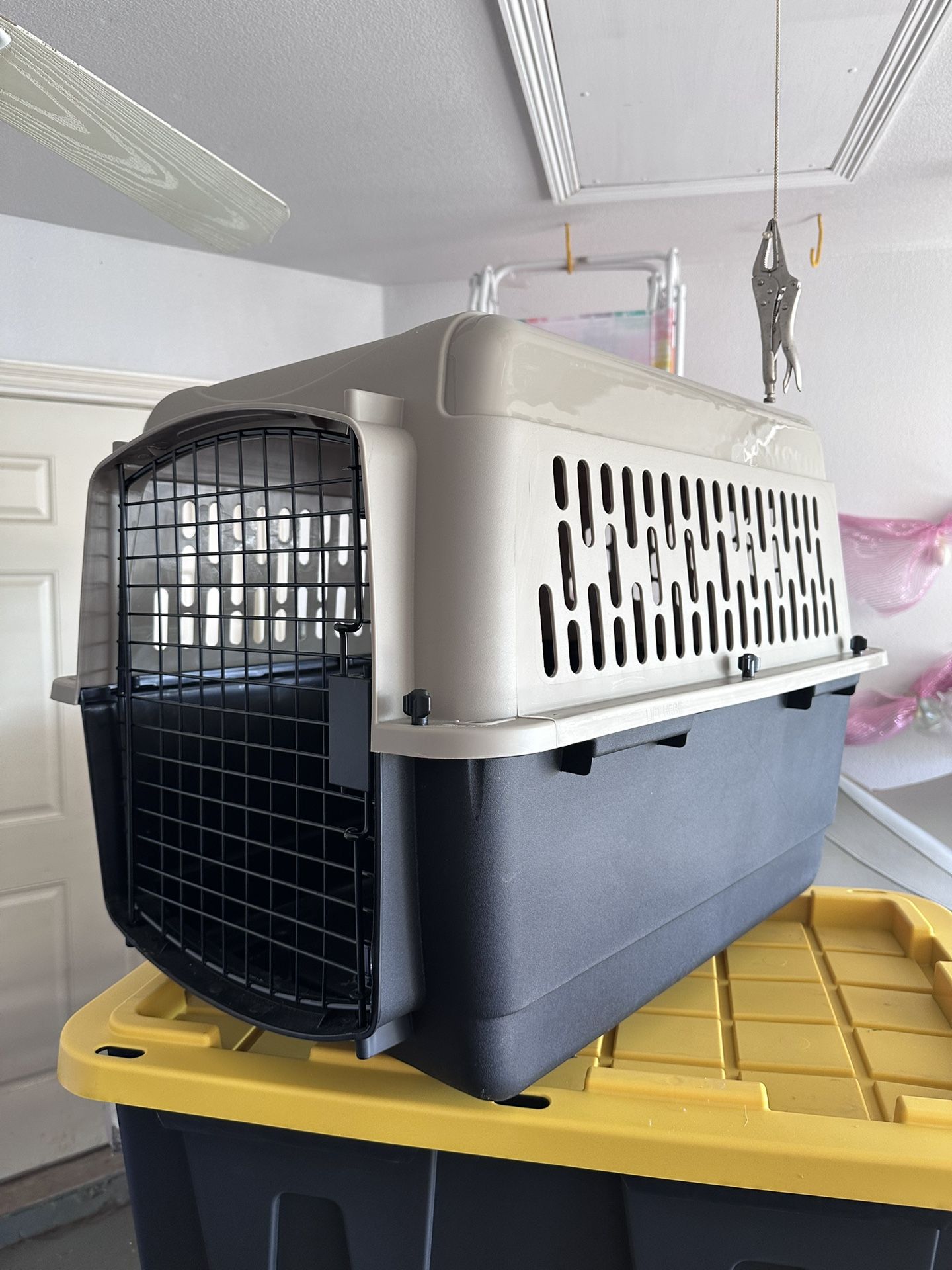 Portable Kennel