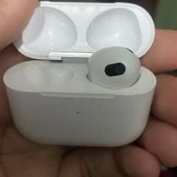 Right AirPod (3rd Generation)