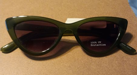 Women's NEW Sunglasses 😎