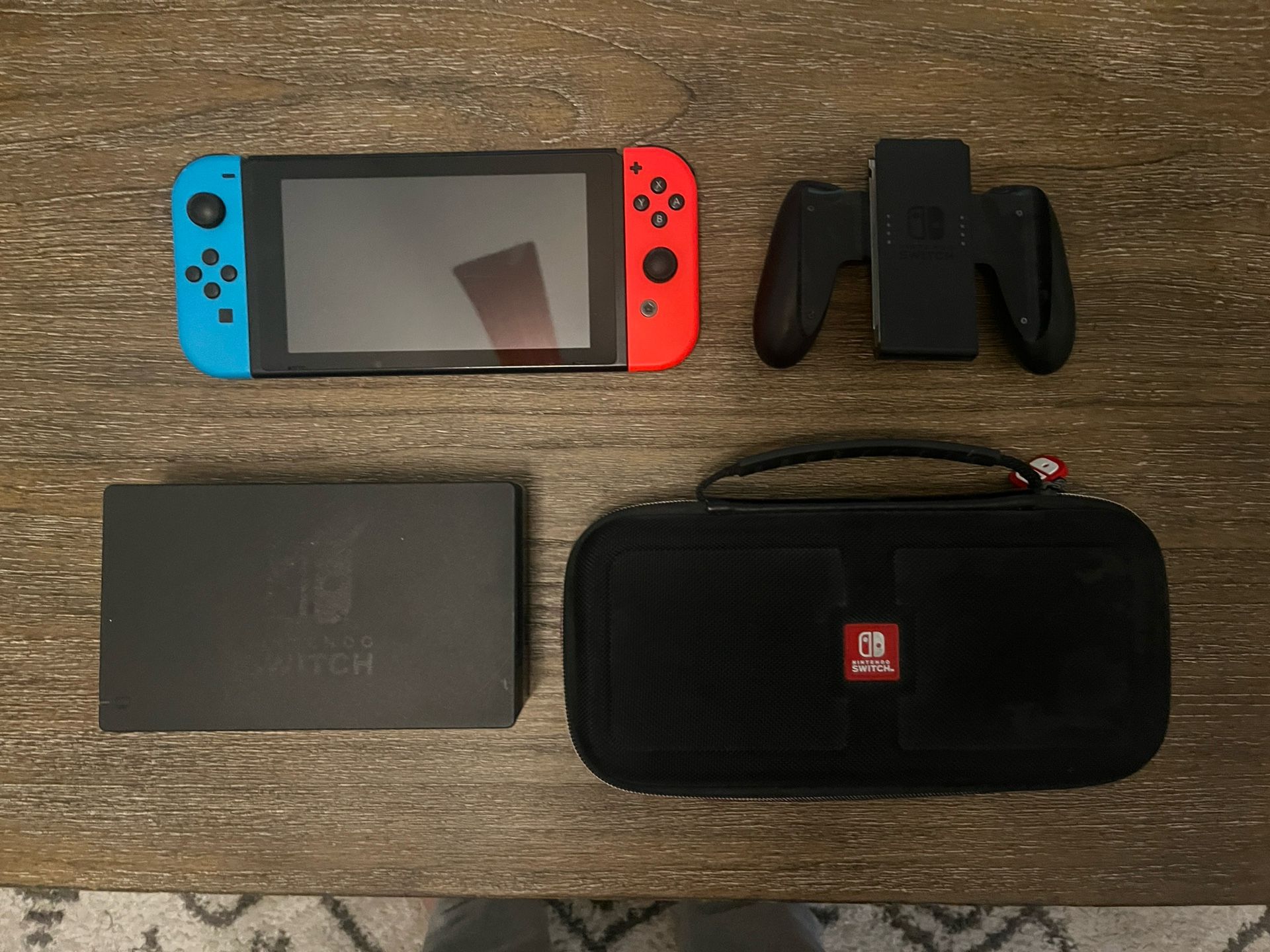 Nintendo Switch V2, 26GB + 120GB Micro Sd