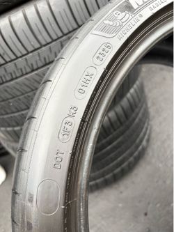 Michelin Pilot Sport 4 S 245/35 ZR 19 Tires