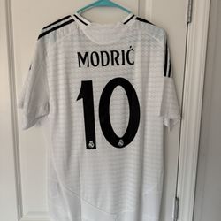 Modric Real Madrid Soccer Jersey size XL