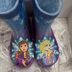Frozen 2 Rainboots. Size 6 Kids. 
