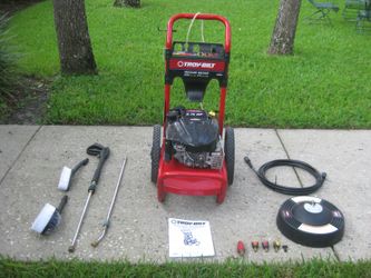 Troy Bilt Pressure Washer w FULL Accessory Kit for Sale in Apopka