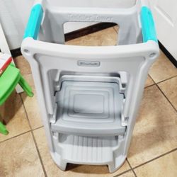 Toddler Tower Childrens Step Stool 