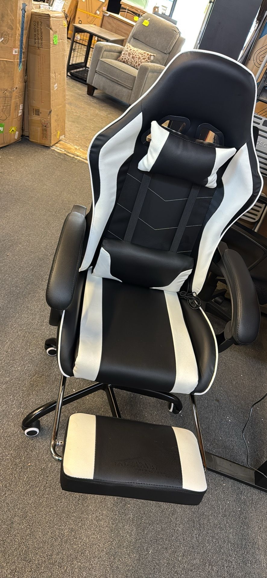 New Fully Assembled Gaming Chair