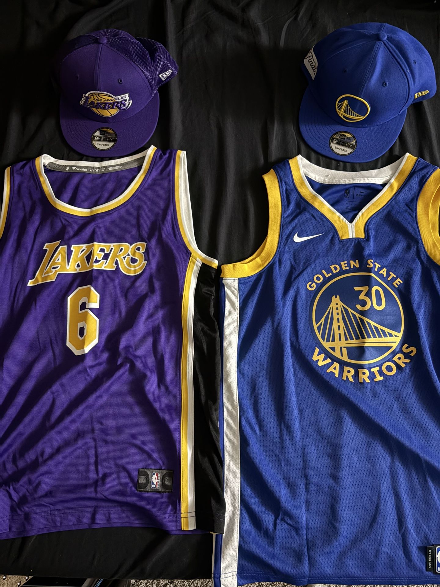 Lebron and curry jersey with hat, throw a price