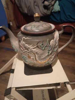 Vintage Japanese Dragon Moriage Teapot $25