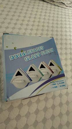 Double faced glass clean