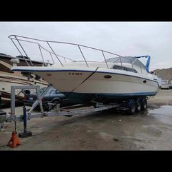 1994 29ft Champion  Cabin Cruiser Runs Great