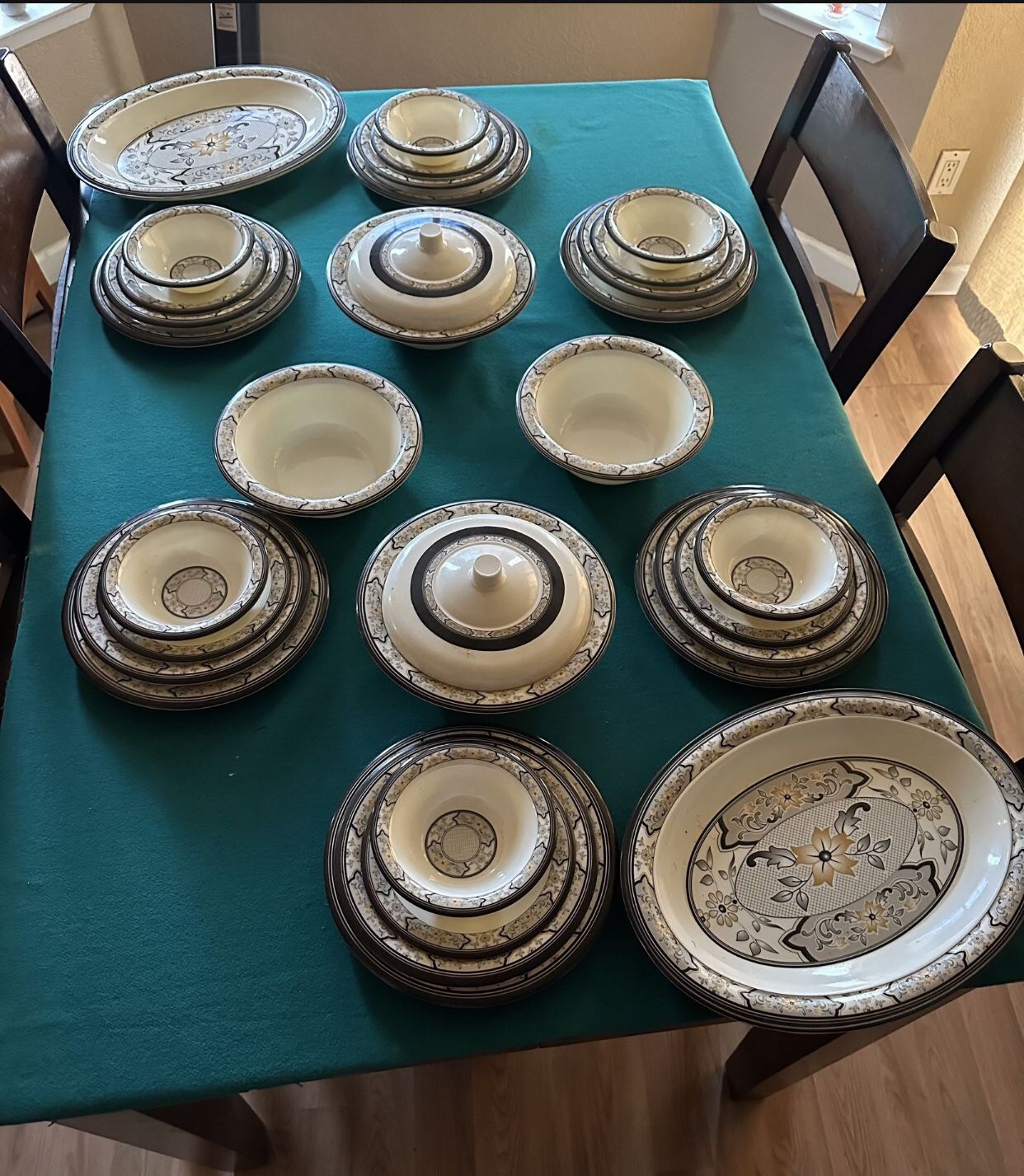 Dinner Set