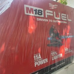 Chop Saw With Barttery 