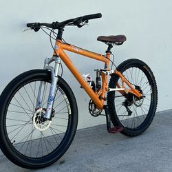 Rocky Mountain ETSX -30 Full Suspension Mountain Bike 