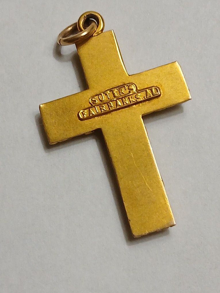 Suter's 18K Gold Cross