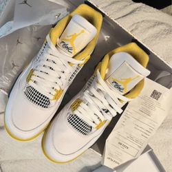 JORDAN 4 SULFUR size 8.5 men