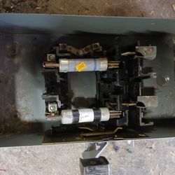 220 Breakers With Box