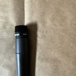 Shure SM57 Cardioid Dynamic Microphone - Evolution Music
