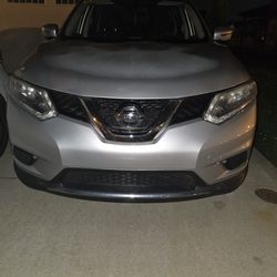 Nissan rogue siver