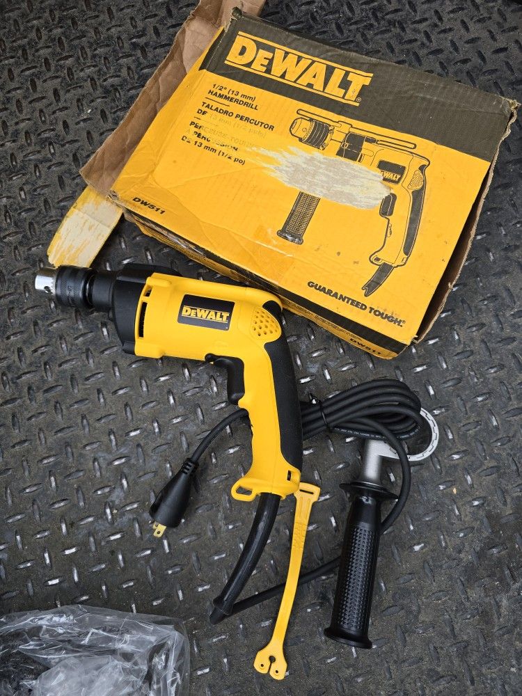 DEWALT 1/2-in 8.5-Amp Corded Hammer Drill