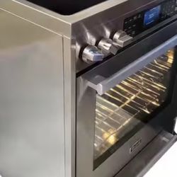 Bravo KITCHEN 30 in. 5-Element Electric Range with Bake, Convection, Broil and Steam Clean in Stainless Steel