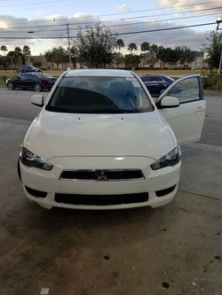 2014 Mitsubishi Lancer con 68 millas