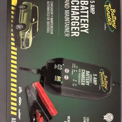 New in box Battery Tender 5 AMP battery charger and maintainer 12v/6v 